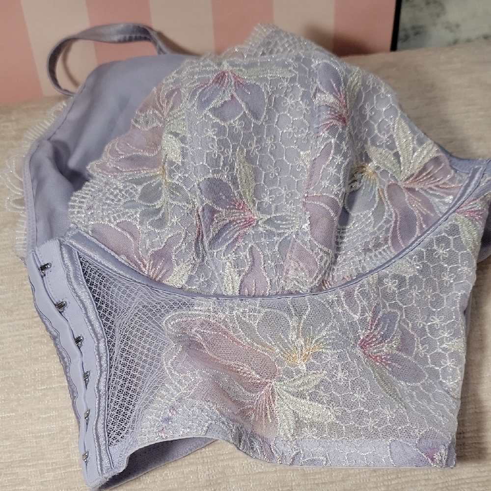 Victoria's Secret Light Purple Lace Bralette - Picture 7 of 12